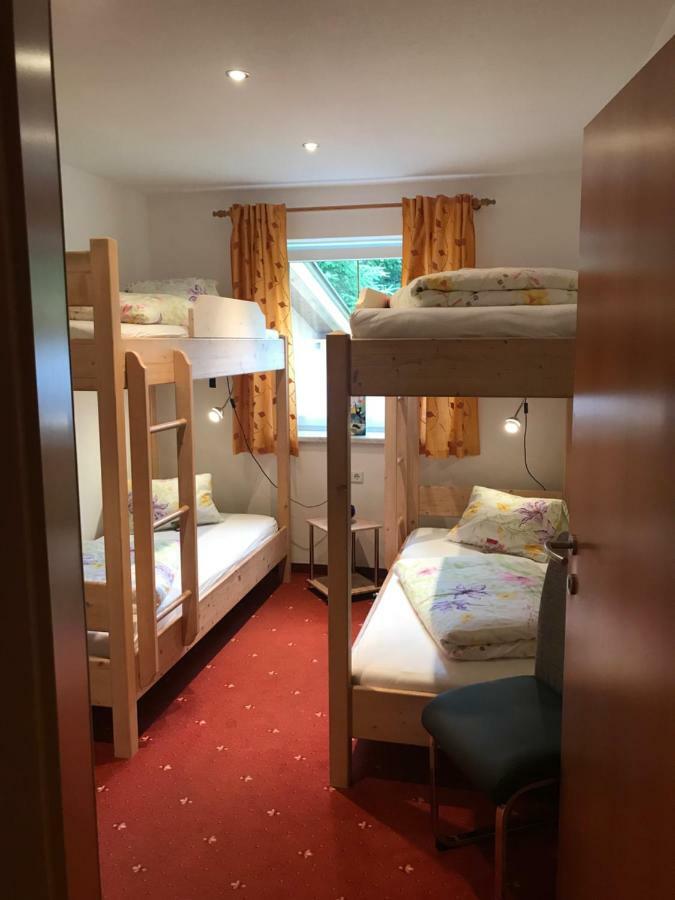 Ferienwohnung Julia Brixen im Thale Buitenkant foto