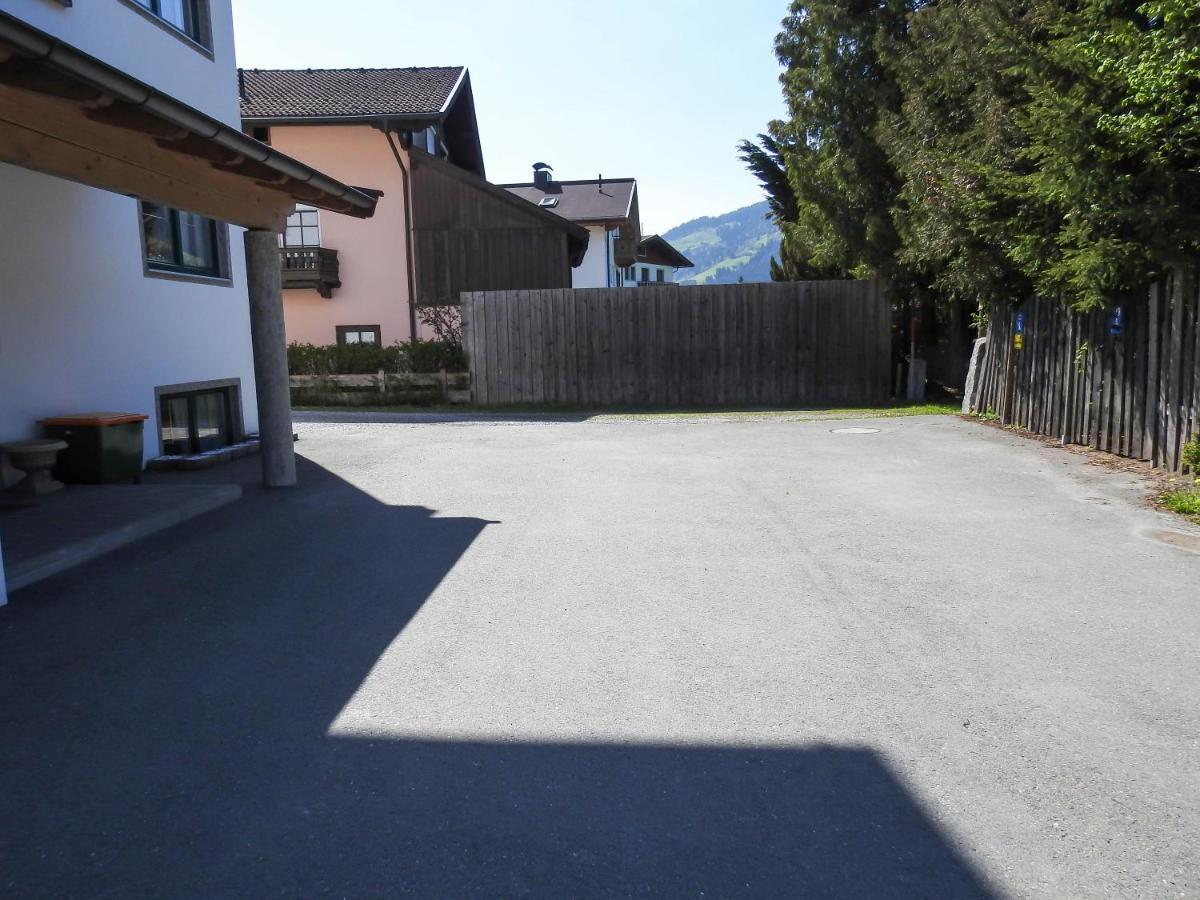 Ferienwohnung Julia Brixen im Thale Buitenkant foto