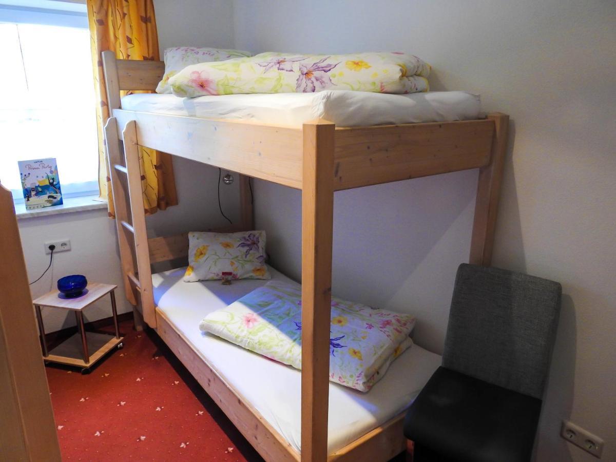 Ferienwohnung Julia Brixen im Thale Buitenkant foto